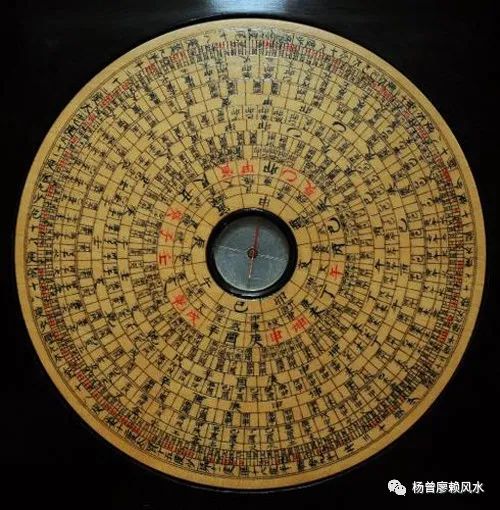 中国古代建筑学与风水是孪生学科，即使现代建筑师说不知道点风水