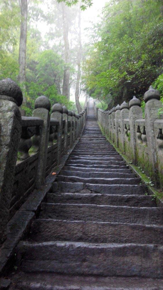 亘古无双胜境，天下第一仙山”--武当山