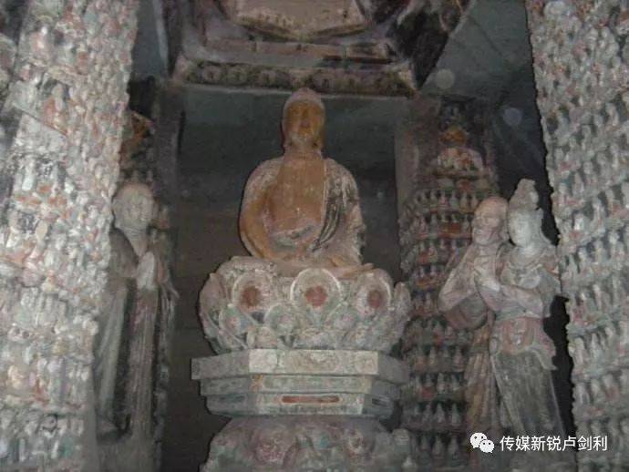 佛教石窟造像_中国佛家石窟造像图片_石窟佛像作品