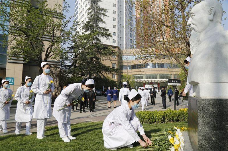 传承中医红色文化_中医传承红色文化的意义_红色文化与中医发展