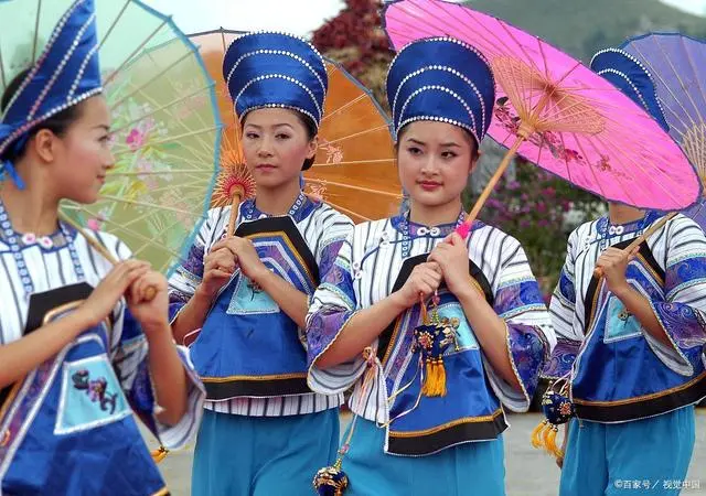 汉语传统节日和节日习俗_现代汉语词典中关于节日的解释_传统节日汉译英